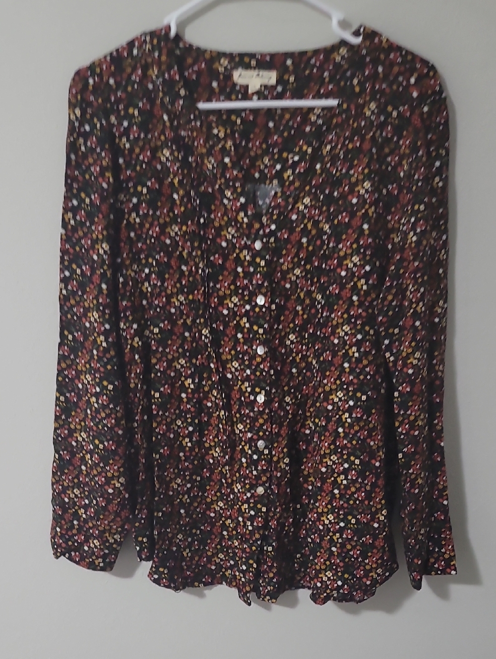 Jane and Delancey Black Floral Button-Front Blouse